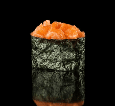 61 Salmon Gunkan (2 pieces)