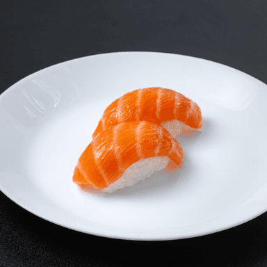 64 Nigiri Salmon (2 pieces)