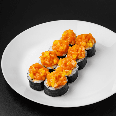 1059. Futomaki with salmon and mango sauce
